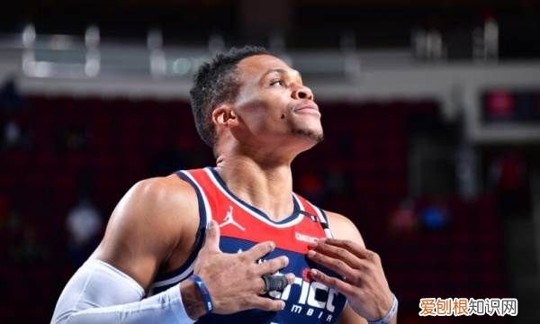 威斯布鲁克为什么叫威少，拉塞尔·威斯布鲁克是什么位置