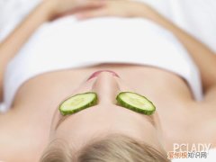 脸上干燥脱皮怎么办呢