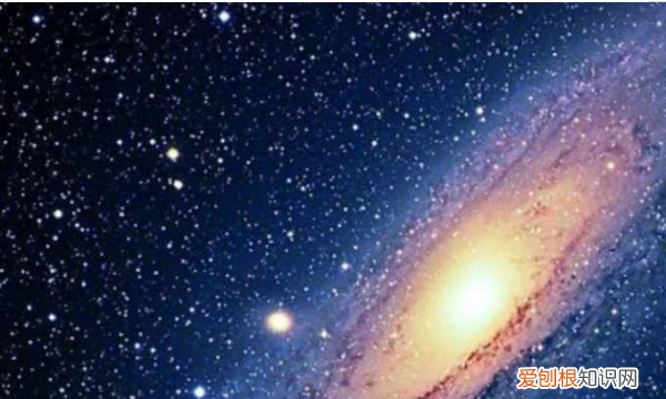 一光年是多少万千米，一光年是多少年多少米