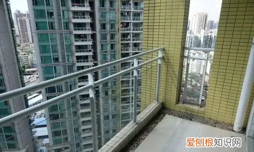 客厅是飘窗怎么晾衣服,飘窗怎么设计好看实用