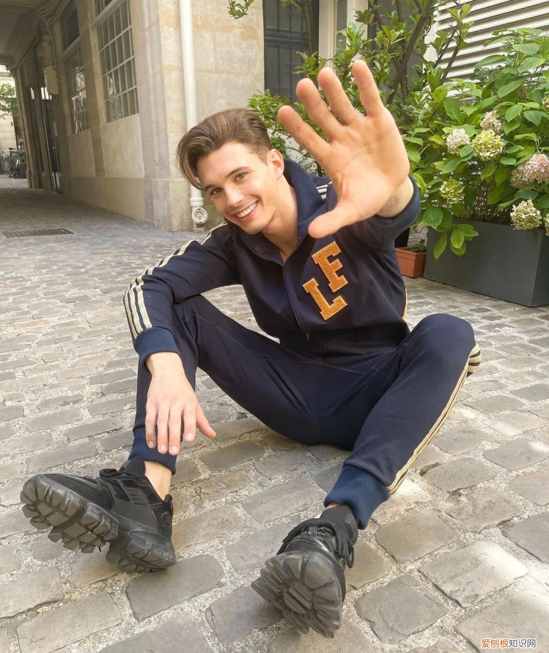 雅各布·约克斯特出镜 EMPORIO ARMANI 内裤广告