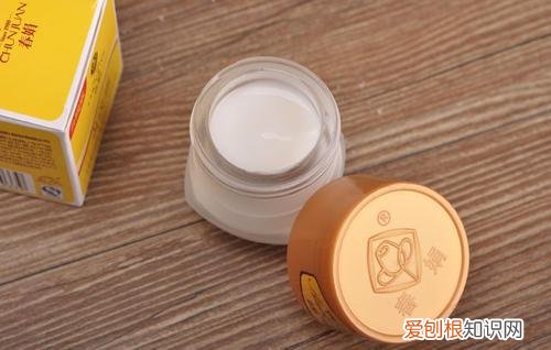 国货老牌面霜，能保湿还能提亮肤色