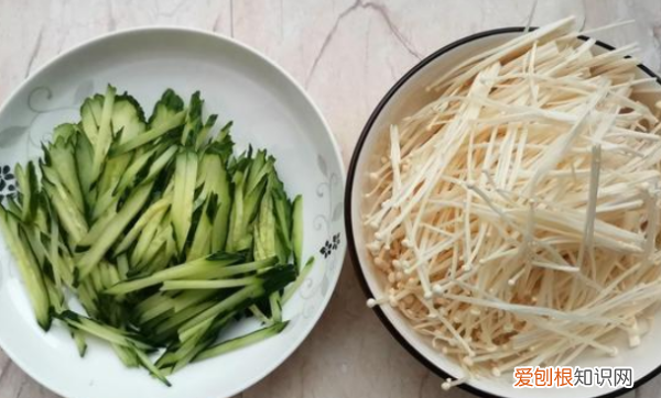 凉拌金针菇的做法，凉拌菜土豆金针菇的做法