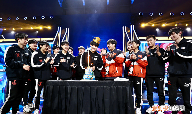 ag菲姐有多少钱