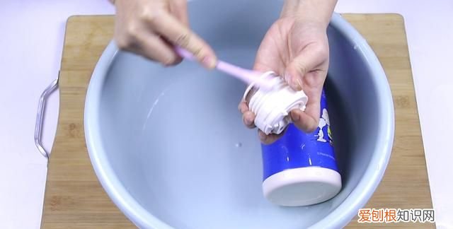 保温杯有异味怎么洗得干净