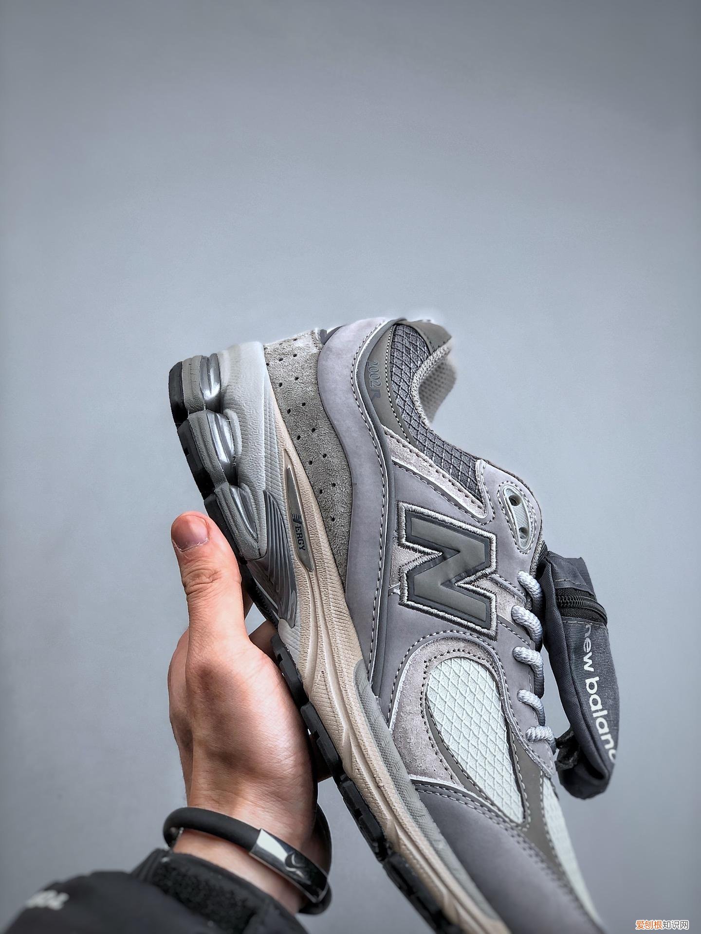 新百伦 NB2002R New Balance 2002R (大爱强推：明星人脚一双，舒服到极致）