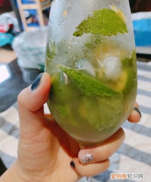 莫吉托喝起来什么味道，在酒吧女生适合喝什么酒