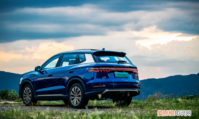 比亚迪宋pro油电混合价格及图片