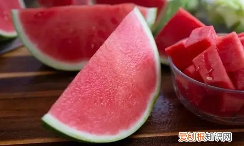 西瓜糖份很高吗,西瓜的糖分高还是冬枣的高