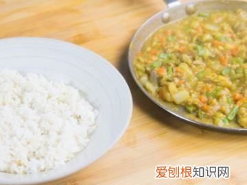 怎么做牛肉咖喱饭，牛肉土豆咖喱饭的家常做法