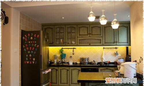 衣橱和吊顶有空隙怎么办,柜子和吊顶之间的缝隙如何处理