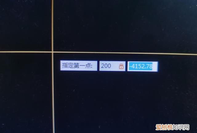 如何在cad中输入坐标点,CAD如何输入坐标点和点名