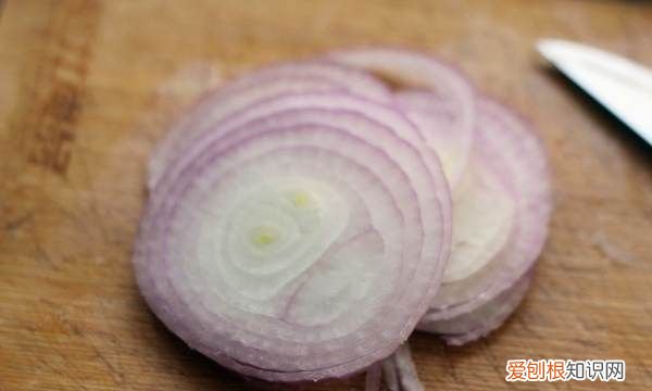 鱿鱼既简单又好吃的做法，鱿鱼怎么做好吃又简单的家常做法