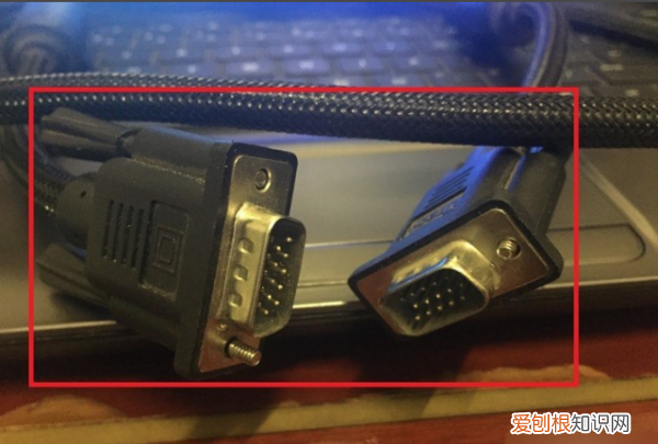 如何让笔记本再连接一台显示器