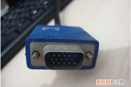 如何让笔记本再连接一台显示器