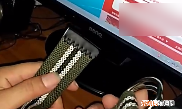 双环扣腰带怎么系，双环扣帆布腰带怎么系图解