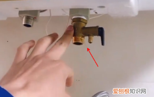 海尔热水器排水怎么排