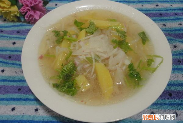 如何做出好吃的萝卜炖土豆，土豆炖胡萝卜怎么炖好吃又简单