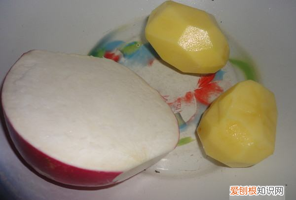 如何做出好吃的萝卜炖土豆,土豆炖胡萝卜怎么炖好吃又简单