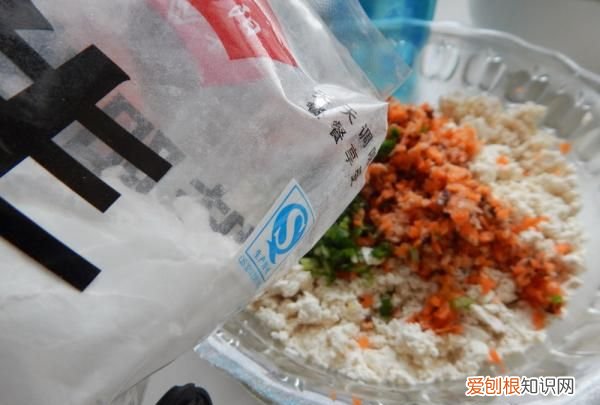 炸豆腐丸子的家常做法