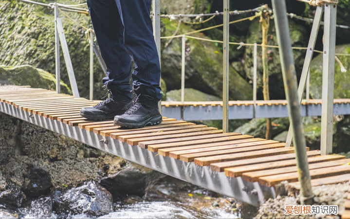 户外玩家钟爱的顶级品牌始祖鸟ARC’TERYX登山鞋的测评
