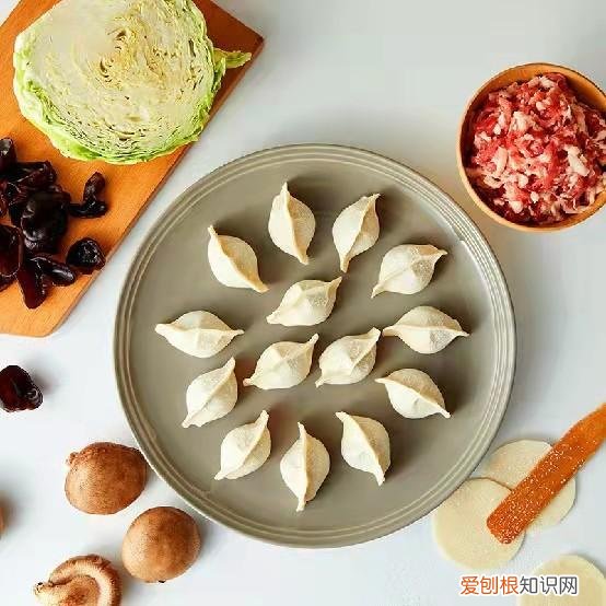 钱大妈联合思念推出“三天短保”专属定制水饺