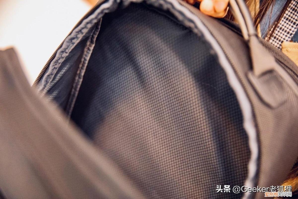 ThinkPad 30周年爆款背包,通勤路上的好伙伴