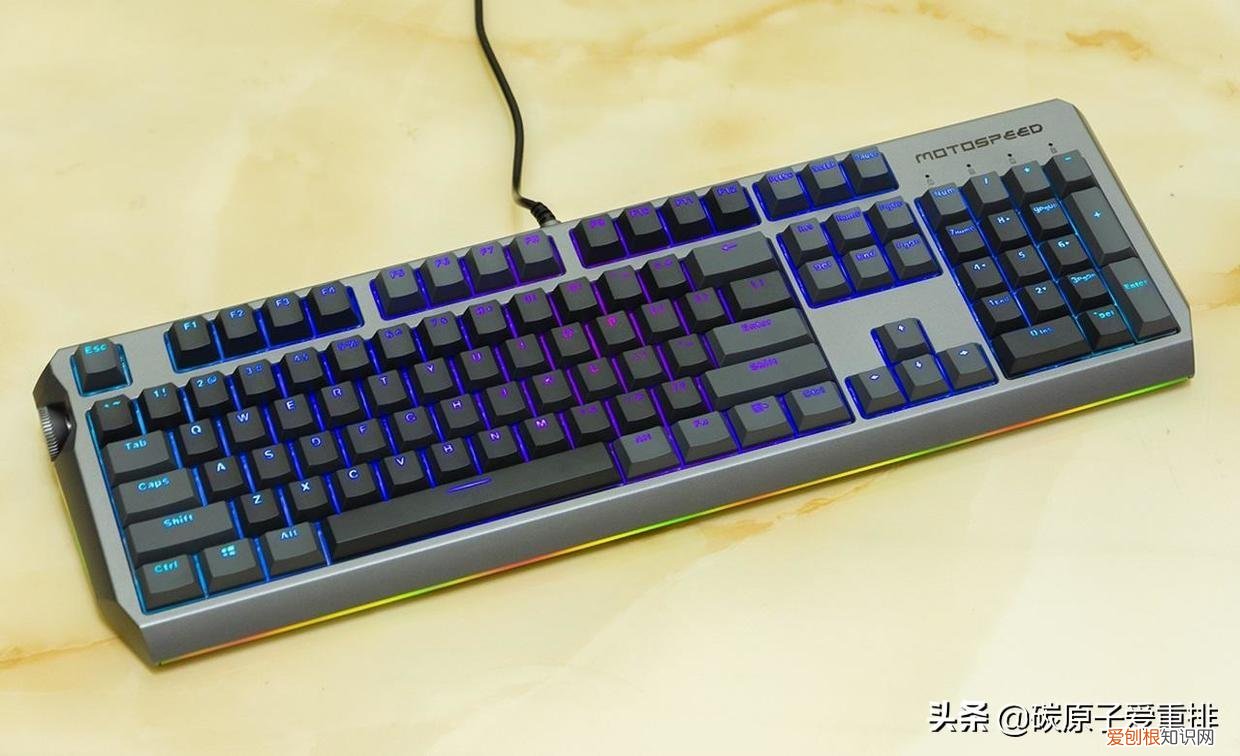 MOTOSPEED摩豹CK80机械键盘体验