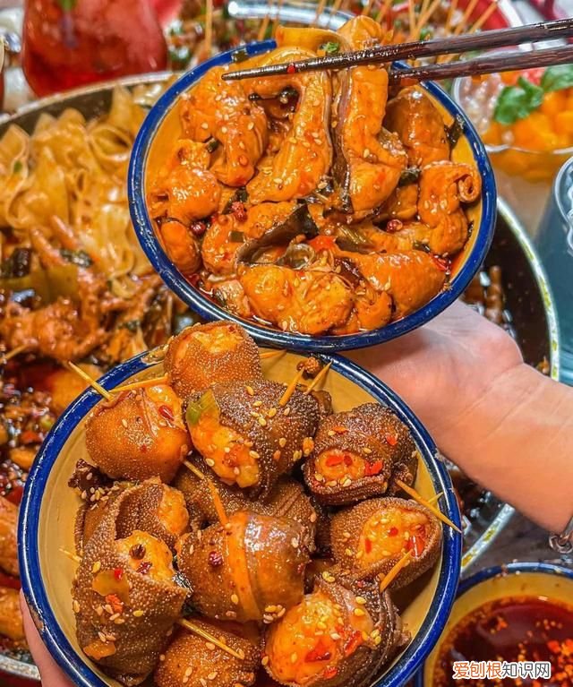 解放碑巷子里的老字号美食