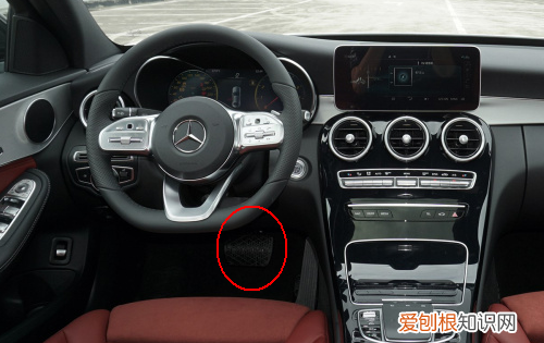 奔驰座椅加热怎么使用，奔驰e300座椅加热旁边是什么