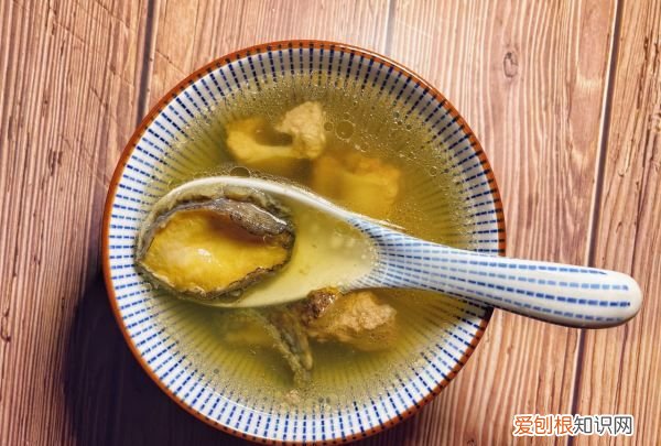 鲍鱼烧排骨的家常做法，鲍鱼可以和排骨同时下锅