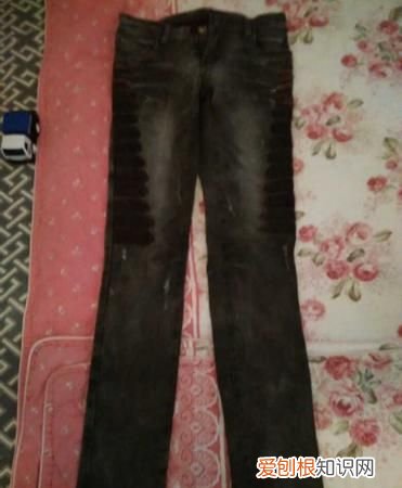 为什么牛仔裤泡水变黄,为什么用衣物护理剂泡牛仔裤水会变黄色