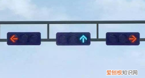 右转闯红灯怎么判定