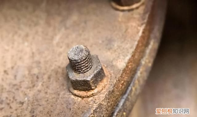 生锈的螺丝怎么拧开，生锈的螺丝怎样拧开