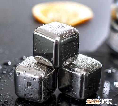 一块不锈钢冰块能冰多久，不锈钢冰块取出后能保持多久冷却时间