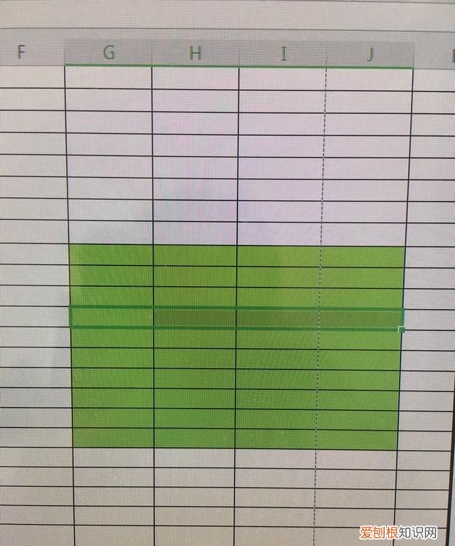 表格怎么冻结前三行和前三列,怎么冻结表格的某一行和某一列