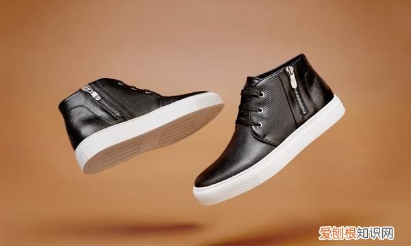 派克服怎么搭配下装跟鞋子,短款派克服怎么搭配下装跟鞋子