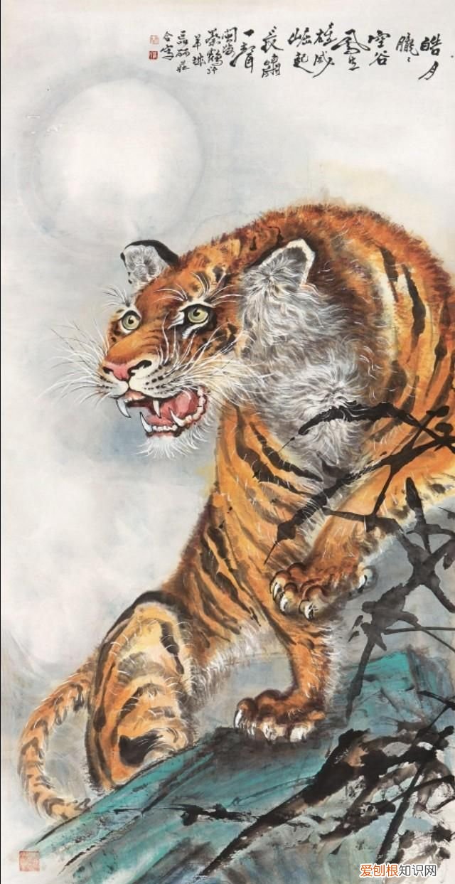 他笔下的孔雀千姿百态