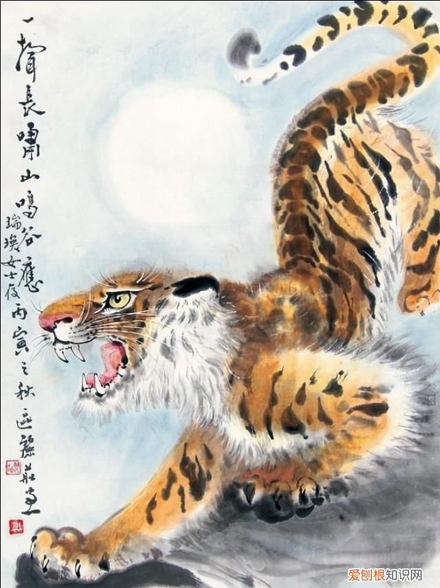 他笔下的孔雀千姿百态