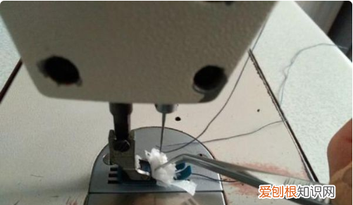 电动缝纫机如何绕线圈,怎么快速的缠缝纫机底线