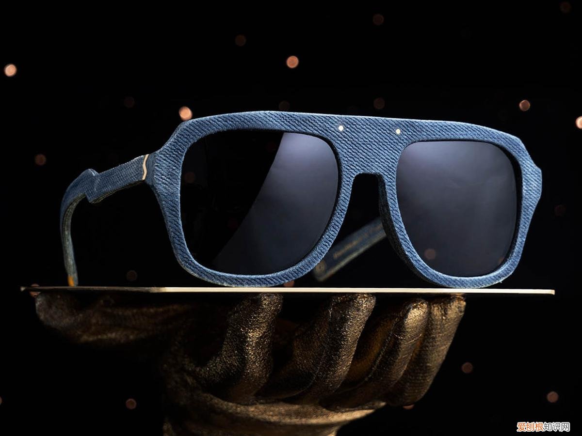 盘点那些“黑科技”眼镜