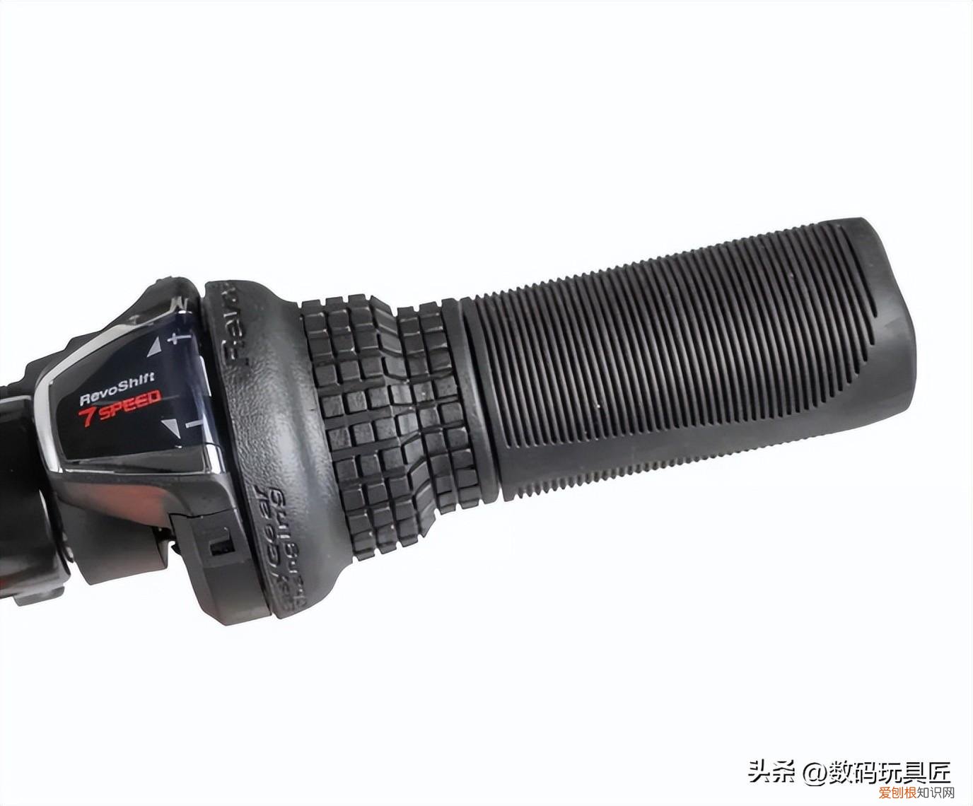 迪卡侬折叠车 TILT 900 和 TILT 500 的区别(对比两款折叠自行车你会选择哪一辆）