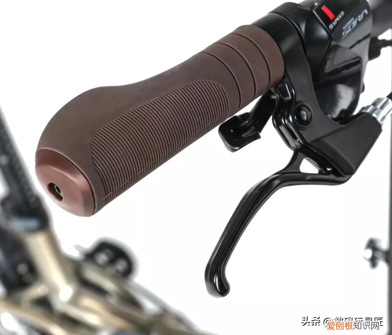 迪卡侬折叠车 TILT 900 和 TILT 500 的区别(对比两款折叠自行车你会选择哪一辆）