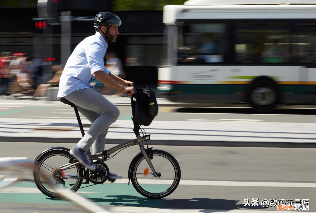 迪卡侬折叠车 TILT 900 和 TILT 500 的区别(对比两款折叠自行车你会选择哪一辆）