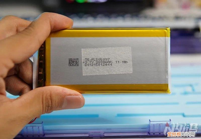 新贵GM780三模无线机械键盘简评