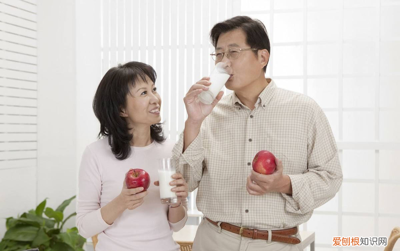 实测假牙清洁片，送父母的暖心好礼