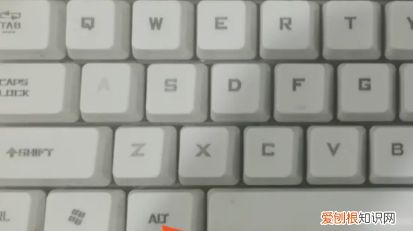 电脑两个窗口怎么切换,电脑上快速切换窗口的快捷键