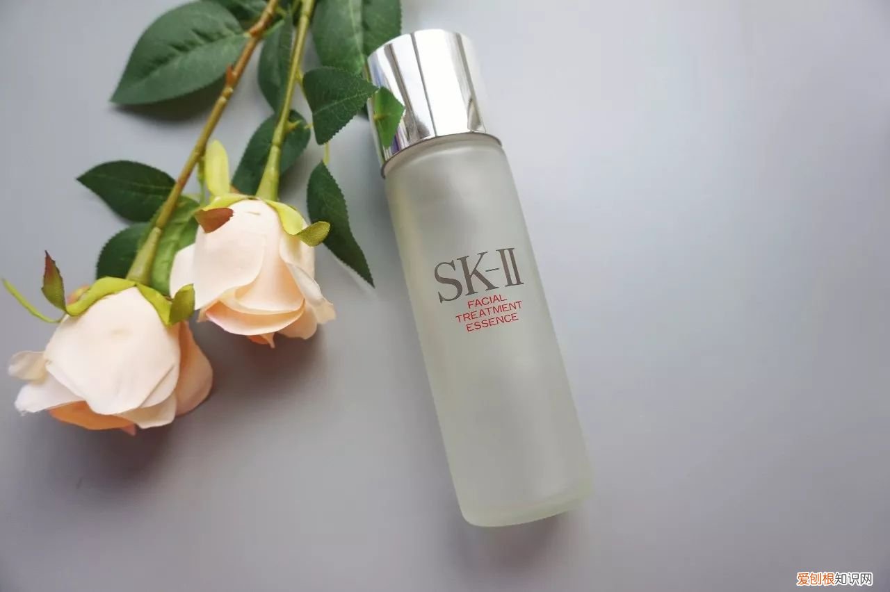 雅诗兰黛，不为人知的故事