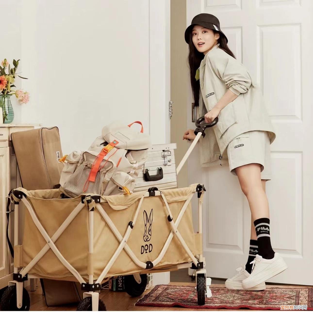 高跟鞋失宠了，踏春百搭运动鞋来袭