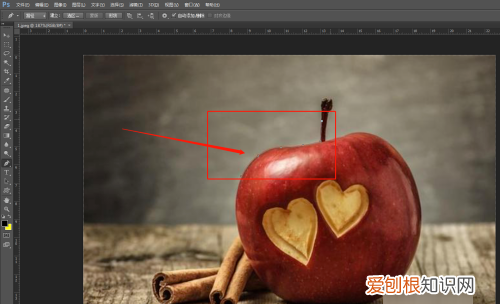 pscs6钢笔工具怎么抠图，ps怎么用钢笔工具抠图
